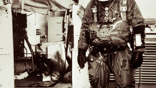 Extreme Skydiver to Plummet 25 Miles to Earth
